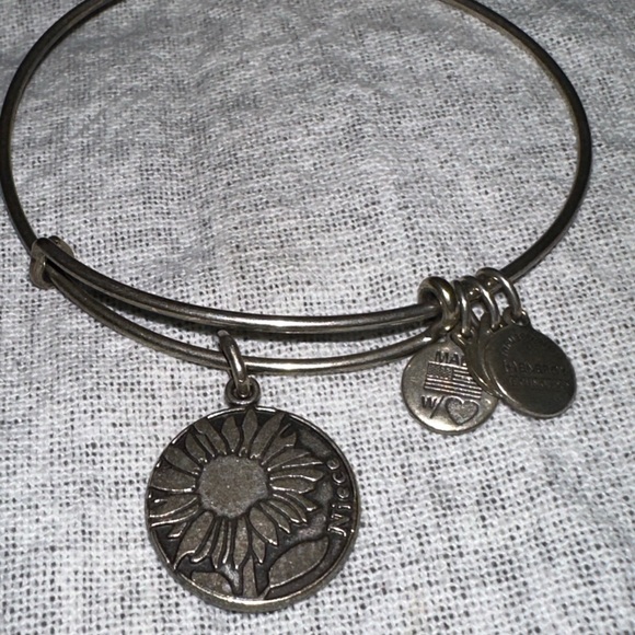 Silver Niece Alex and Ani - Picture 1 of 2